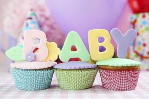 Felicitări emoționante în versuri pentru o iubită însărcinată pentru o vacanță Baby shower